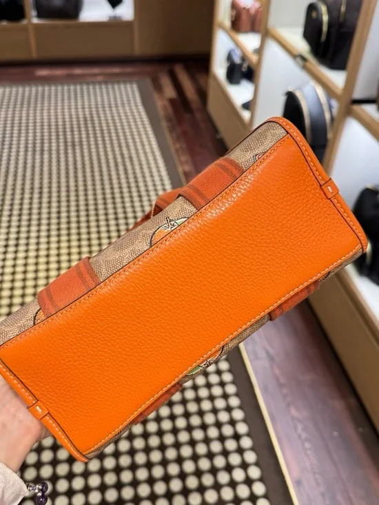 Coach Smith Tote Bag 24 In Signature Canvas With Orange Print NWT - Picture 5 of 6